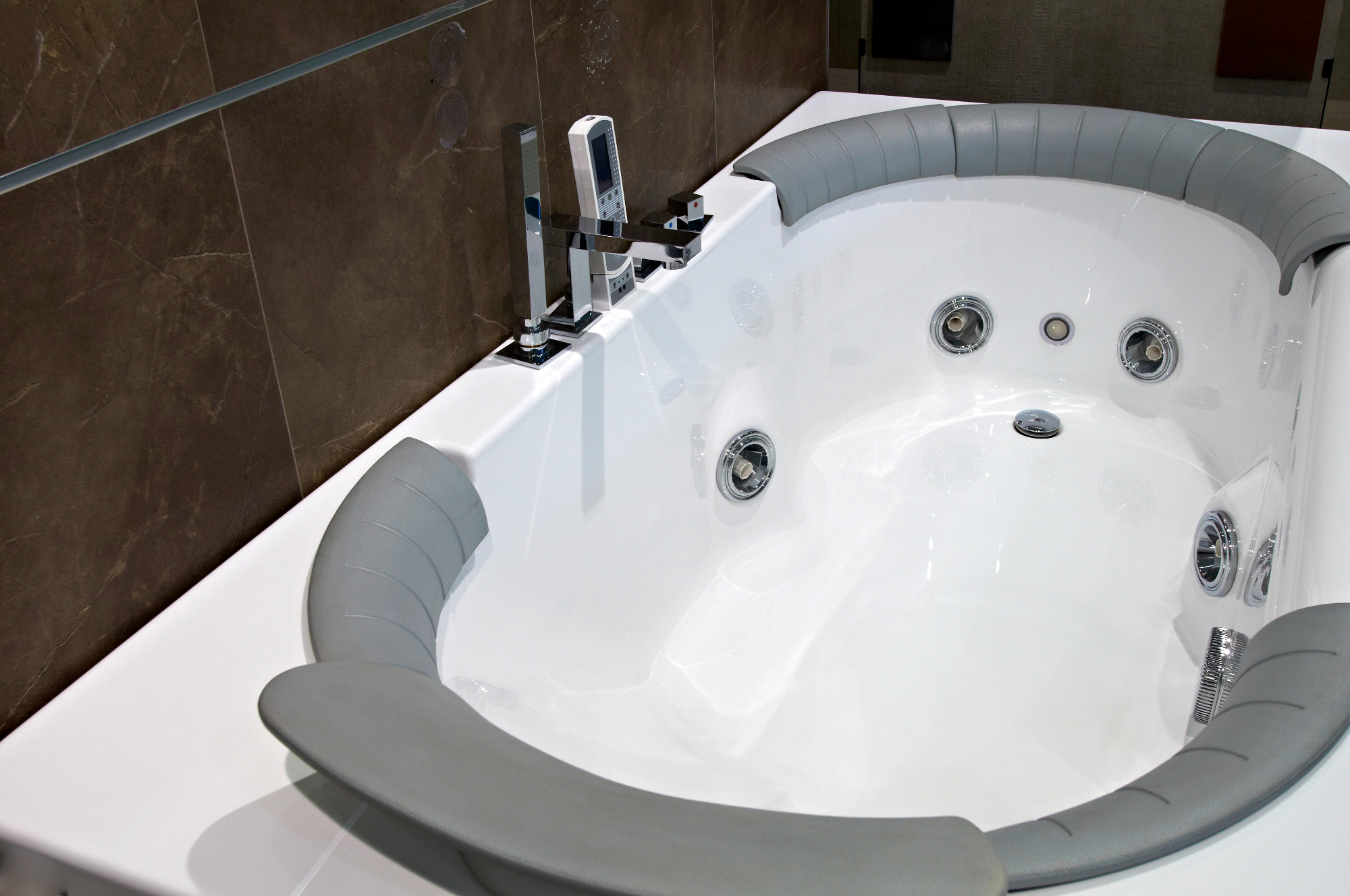 Bakina priča o luksuzu masažne kade kao poklon koji je promijenio život